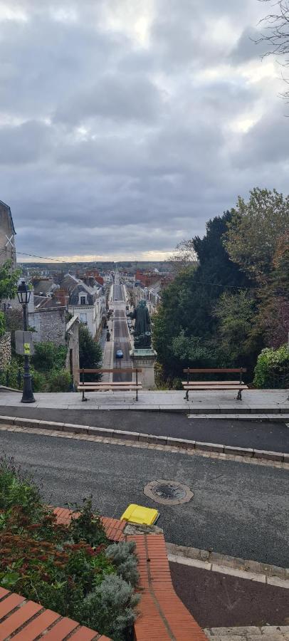 Studio 4 Personnes Aux Pieds Du Chateau De Blois Avec Experience De Dormir Sous Les Aurores Boreales エクステリア 写真